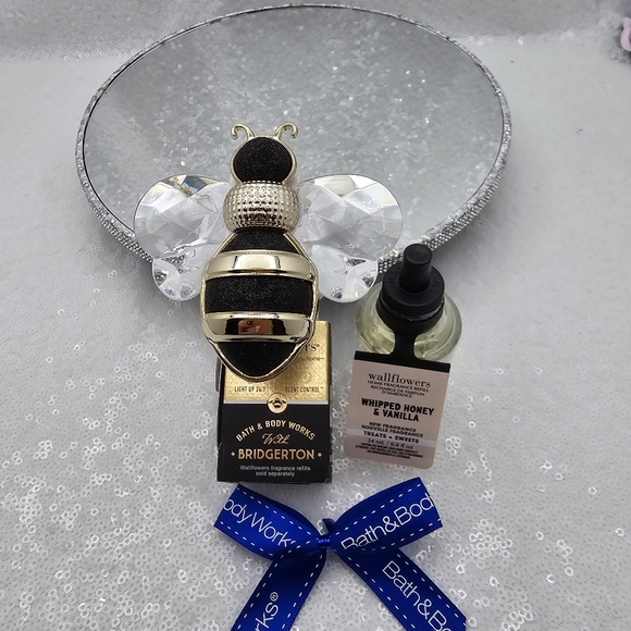 Bridgerton x Bath and Body Works Limited Edition Gem Bee Nightlight Bundle - Picture 10 of 10
